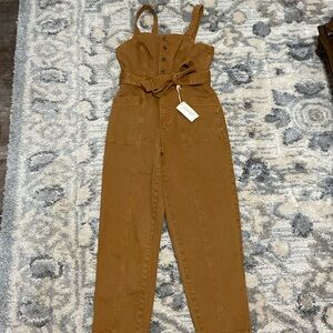 NWT Universal Thread jumper